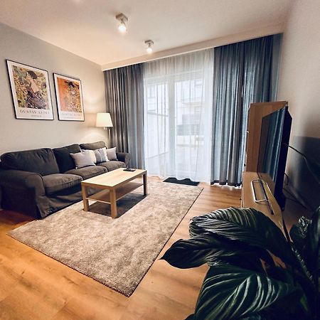 Boleslaviaapartments - Apartament Merci 4, Private Parking Free, Air Condition Boleslawiec  Kültér fotó